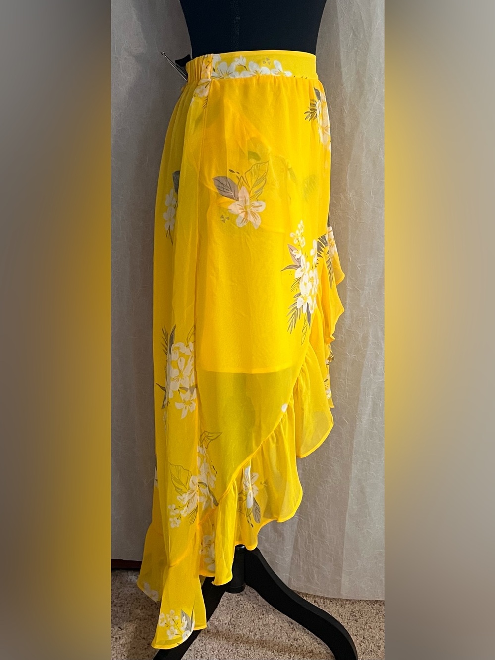 NWT Yellow Floral Ruffled High-Low Skirt - Picture 2 of 8